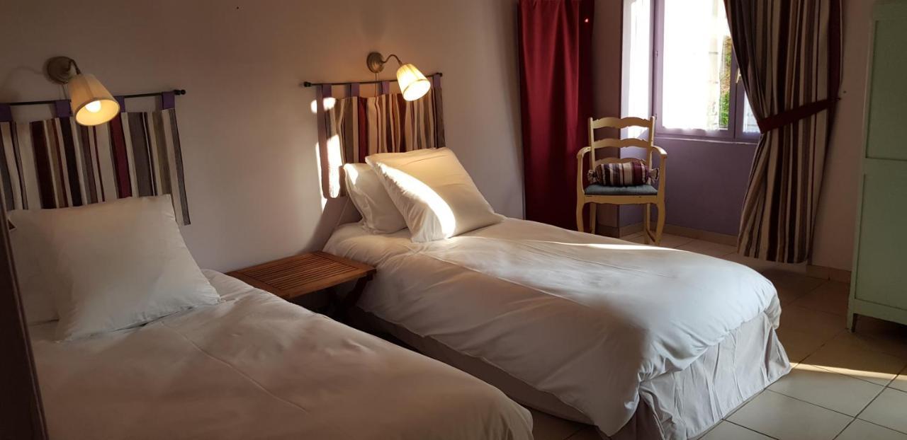 Bleu Bonheur Bed and Breakfast Dennevy Eksteriør billede